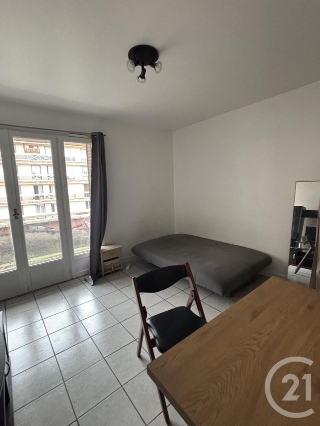Appartement Studio à louer - 1 pièce - 18 m2 - Aurillac - 15 - AUVERGNE