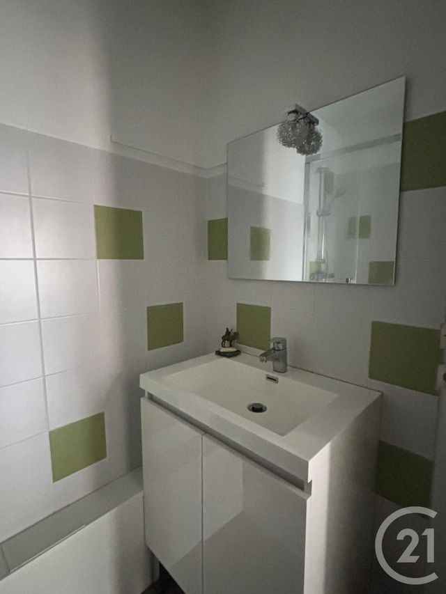 Appartement Studio à louer - 1 pièce - 18 m2 - Aurillac - 15 - AUVERGNE