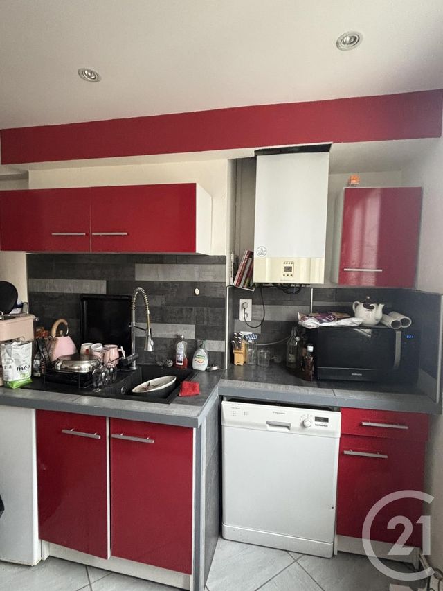 Appartement T2 à louer - 2 pièces - 40 m2 - Aurillac - 15 - AUVERGNE