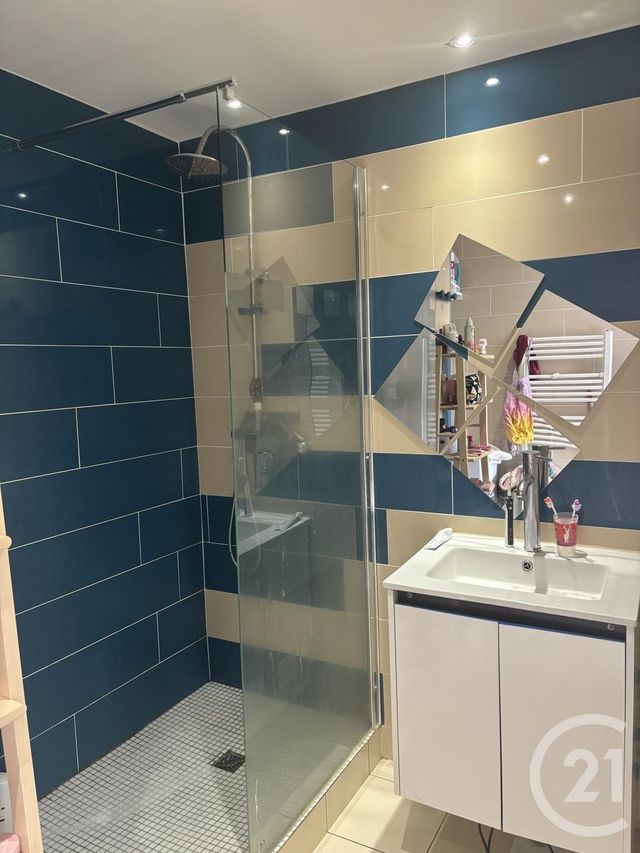 Appartement T2 à louer - 2 pièces - 40 m2 - Aurillac - 15 - AUVERGNE