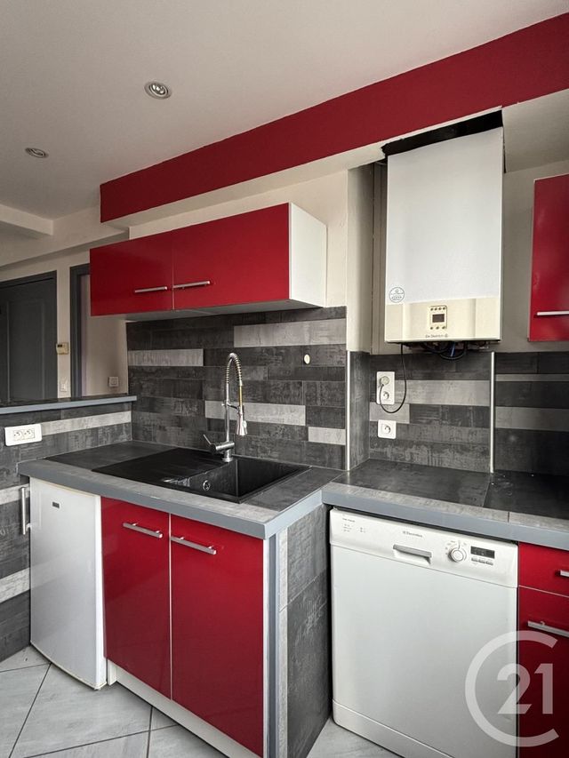 Appartement T2 &agrave; louer - 2 pi&egrave;ces - 40 m2 - Aurillac - 15 - AUVERGNE