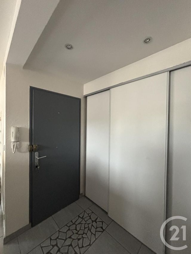 Appartement T2 à louer - 2 pièces - 40 m2 - Aurillac - 15 - AUVERGNE