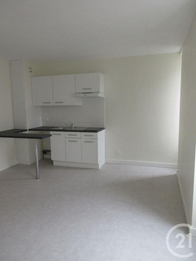 Appartement T2 à louer - 2 pièces - 36 m2 - Aurillac - 15 - AUVERGNE