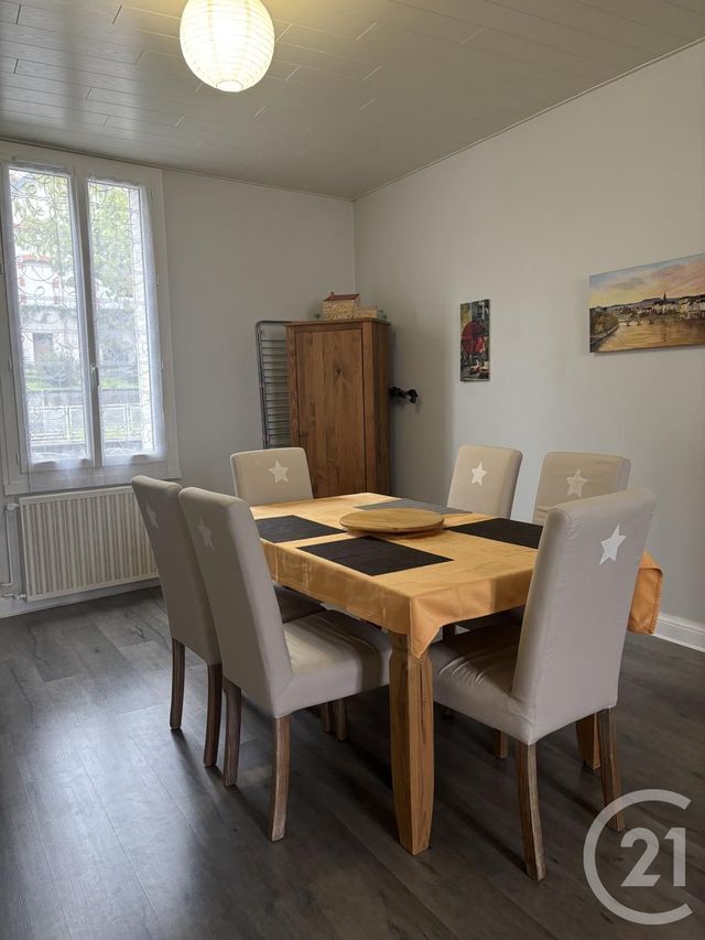 Appartement T3 à louer - 3 pièces - 80 m2 - Aurillac - 15 - AUVERGNE