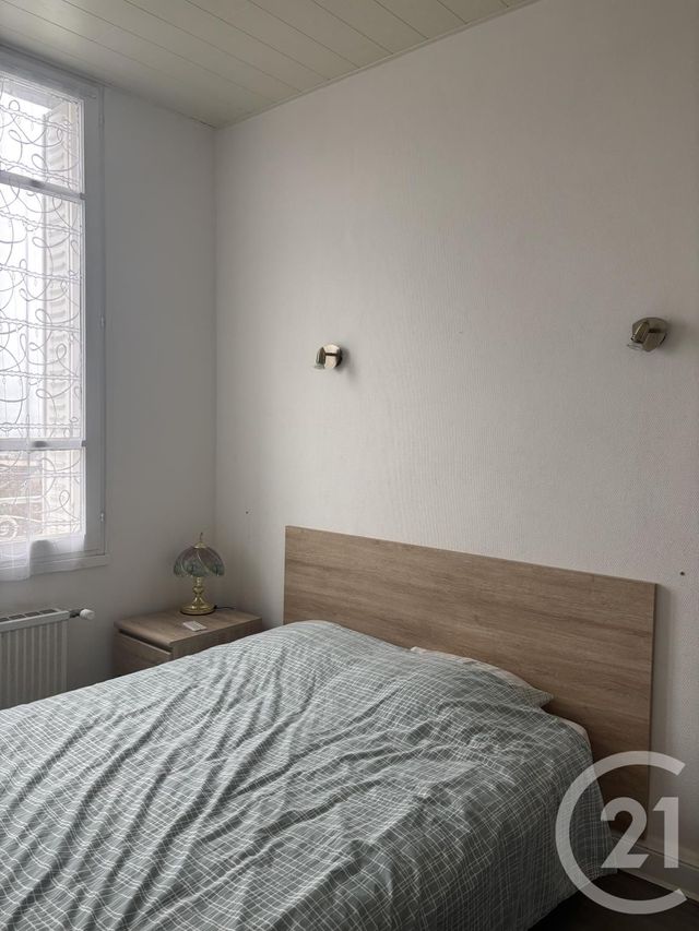 Appartement T3 à louer - 3 pièces - 80 m2 - Aurillac - 15 - AUVERGNE