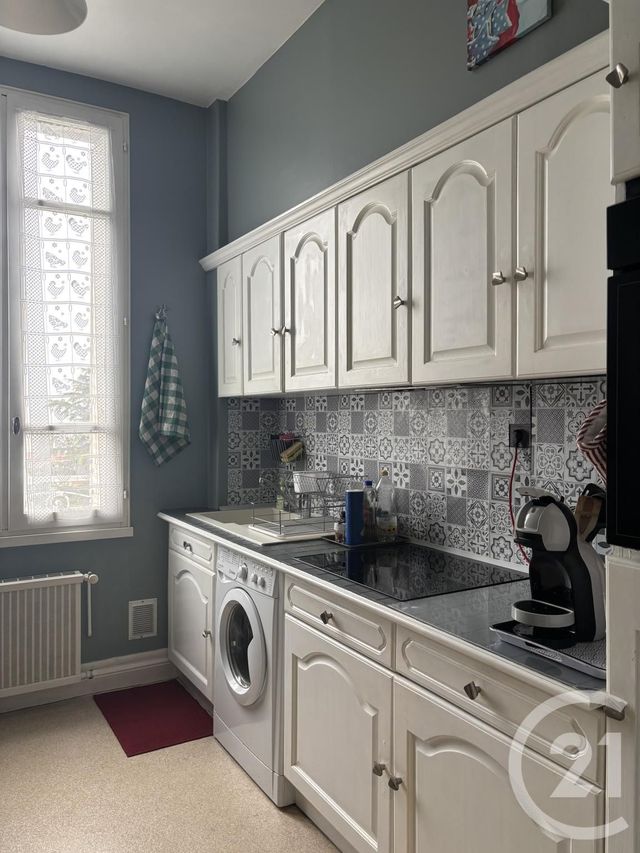 Appartement T3 à louer - 3 pièces - 80 m2 - Aurillac - 15 - AUVERGNE