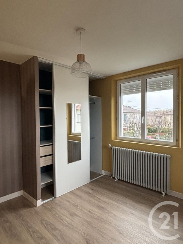 Maison à louer - 5 pièces - 120 m2 - St Paul Des Landes - 15 - AUVERGNE