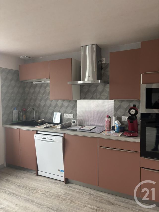 Maison à louer - 5 pièces - 120 m2 - St Paul Des Landes - 15 - AUVERGNE