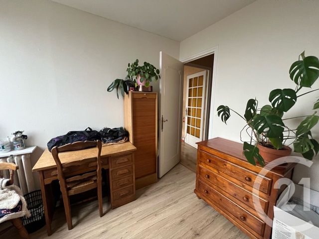 Appartement F4 à vendre - 4 pièces - 72 m2 - Aurillac - 15 - AUVERGNE
