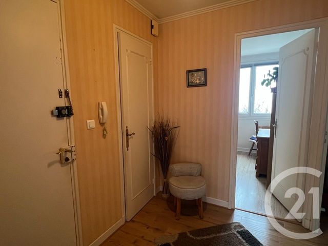 Appartement F4 à vendre - 4 pièces - 72 m2 - Aurillac - 15 - AUVERGNE