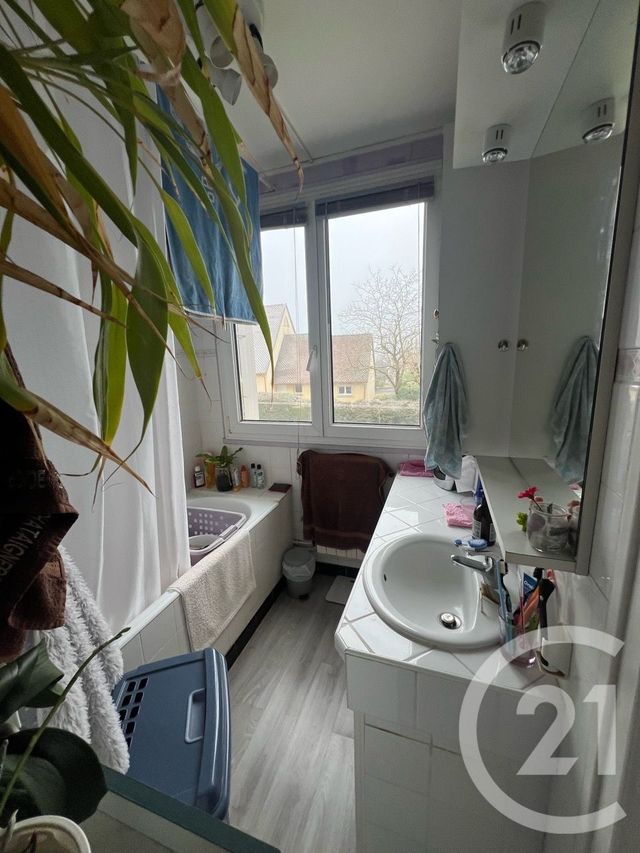 Appartement F4 à vendre - 4 pièces - 72 m2 - Aurillac - 15 - AUVERGNE