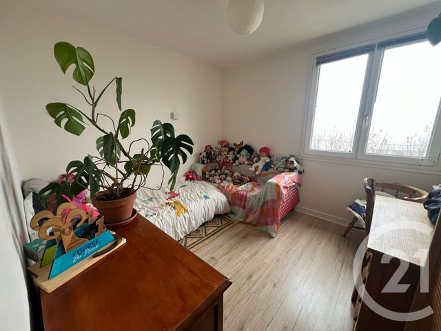 Appartement F4 à vendre - 4 pièces - 72 m2 - Aurillac - 15 - AUVERGNE