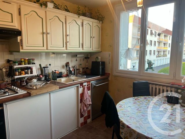 Appartement F4 à vendre - 4 pièces - 75 m2 - Arpajon Sur Cere - 15 - AUVERGNE