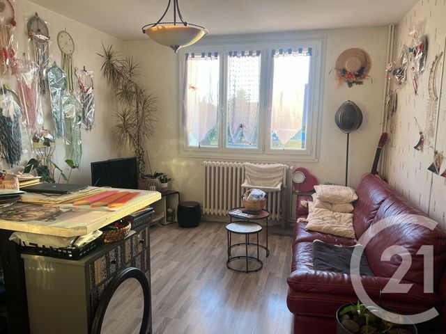 Appartement F4 à vendre - 4 pièces - 75 m2 - Arpajon Sur Cere - 15 - AUVERGNE