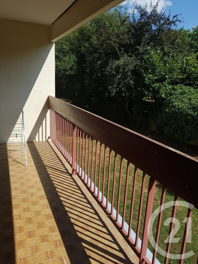 Appartement T2 &agrave; louer - 2 pi&egrave;ces - 43 m2 - Aurillac - 15 - AUVERGNE
