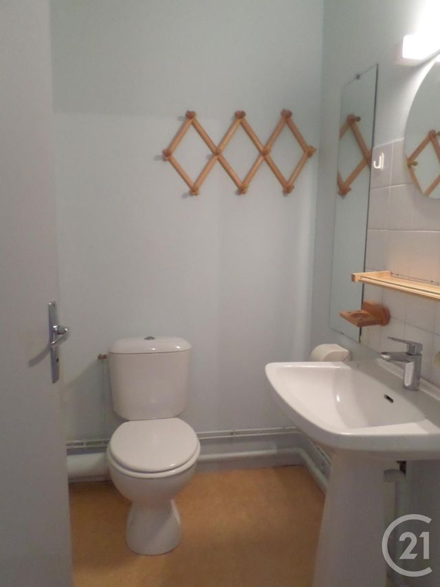 Appartement T1 à louer - 1 pièce - 30 m2 - Aurillac - 15 - AUVERGNE