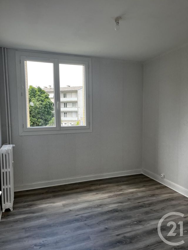 Appartement T4 à louer AURILLAC