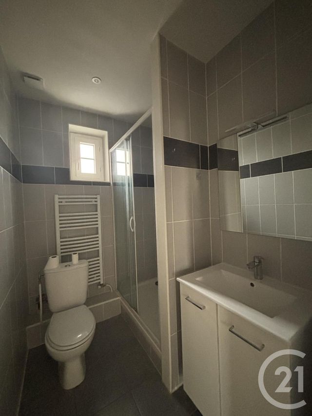 Appartement T3 à louer - 3 pièces - 51 m2 - Aurillac - 15 - AUVERGNE