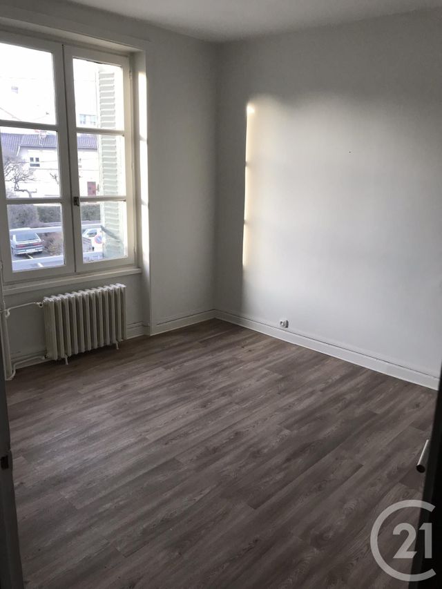 Appartement T3 à louer - 3 pièces - 51 m2 - Aurillac - 15 - AUVERGNE