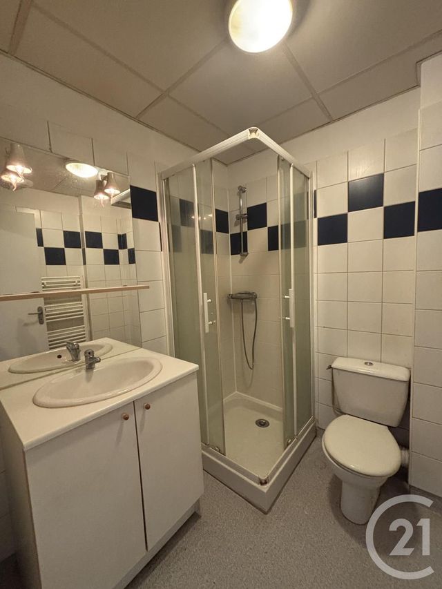 Appartement T2 à louer - 2 pièces - 40 m2 - Aurillac - 15 - AUVERGNE