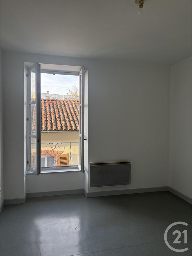 Appartement T2 à louer - 2 pièces - 40 m2 - Aurillac - 15 - AUVERGNE