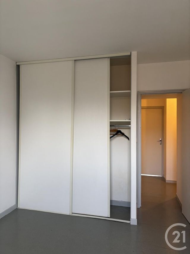 Appartement T2 à louer - 2 pièces - 40 m2 - Aurillac - 15 - AUVERGNE