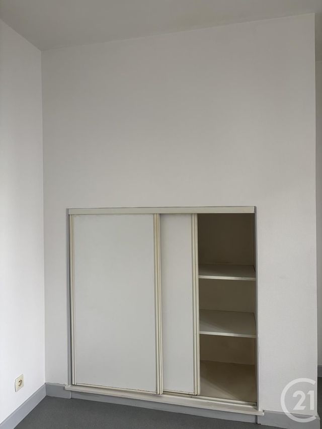 Appartement T2 à louer - 2 pièces - 40 m2 - Aurillac - 15 - AUVERGNE