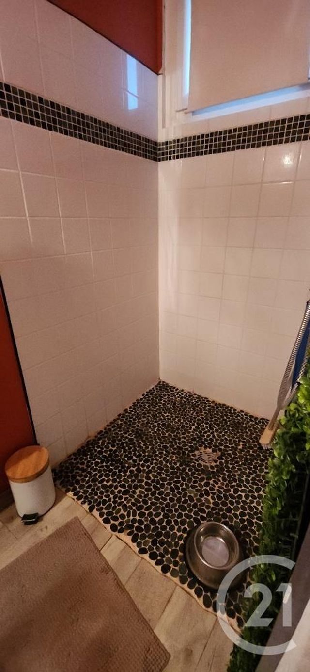 Maison &agrave; vendre - 5 pi&egrave;ces - 110 m2 - Lafeuillade En Vezie - 15 - AUVERGNE