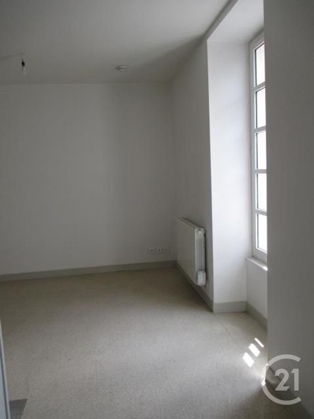 Appartement T2 &agrave; louer - 2 pi&egrave;ces - 36,20 m2 - Aurillac - 15 - AUVERGNE