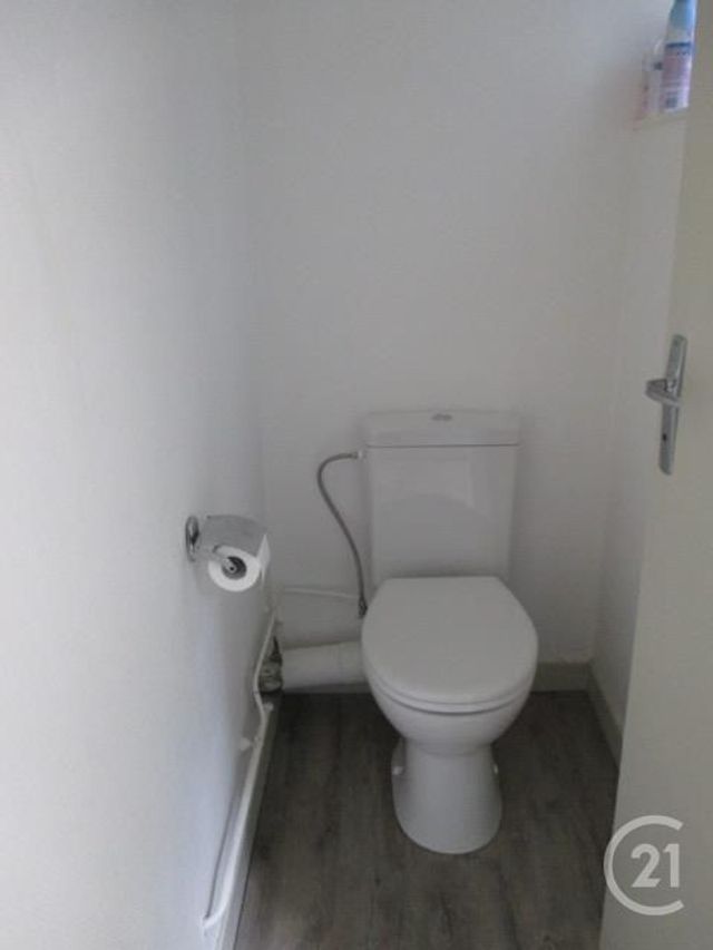 Appartement T2 &agrave; louer - 2 pi&egrave;ces - 36,20 m2 - Aurillac - 15 - AUVERGNE