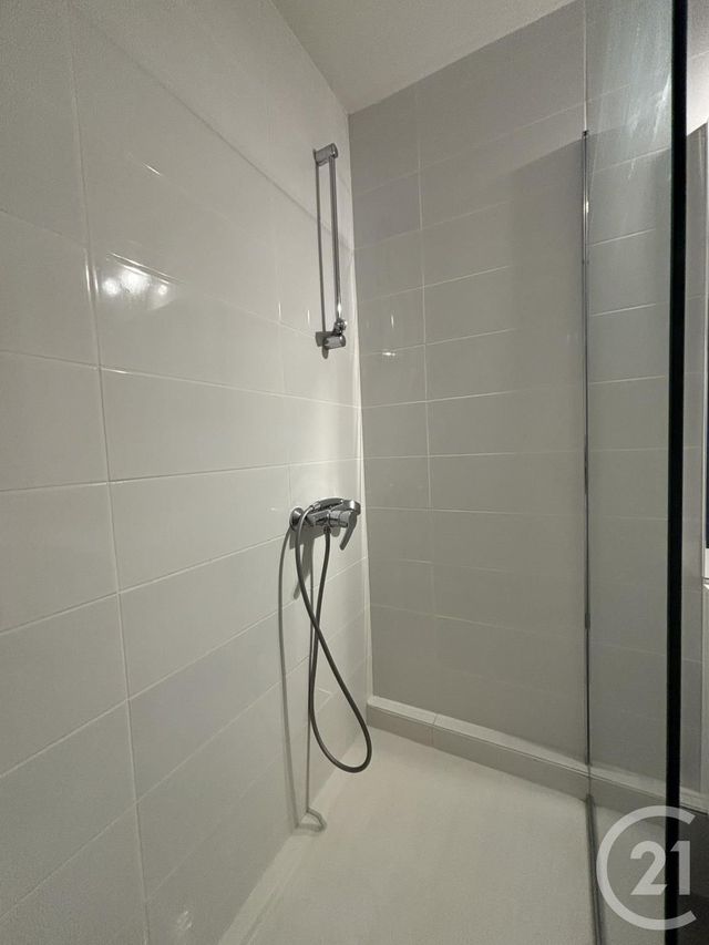 Appartement T2 &agrave; louer - 2 pi&egrave;ces - 36,20 m2 - Aurillac - 15 - AUVERGNE