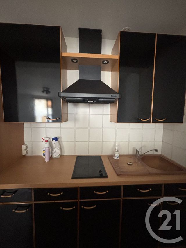 Appartement T2 &agrave; louer - 2 pi&egrave;ces - 40 m2 - Aurillac - 15 - AUVERGNE