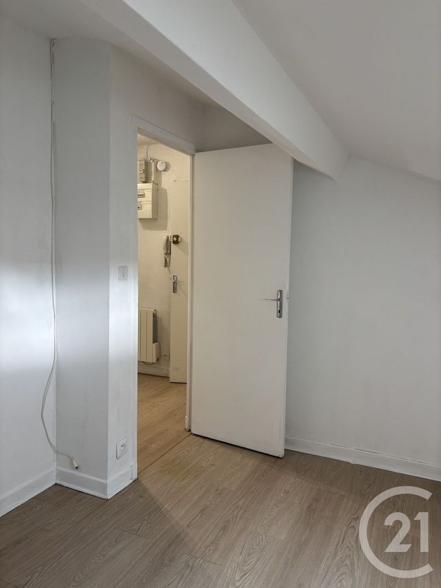 Appartement T2 &agrave; louer - 2 pi&egrave;ces - 40 m2 - Aurillac - 15 - AUVERGNE