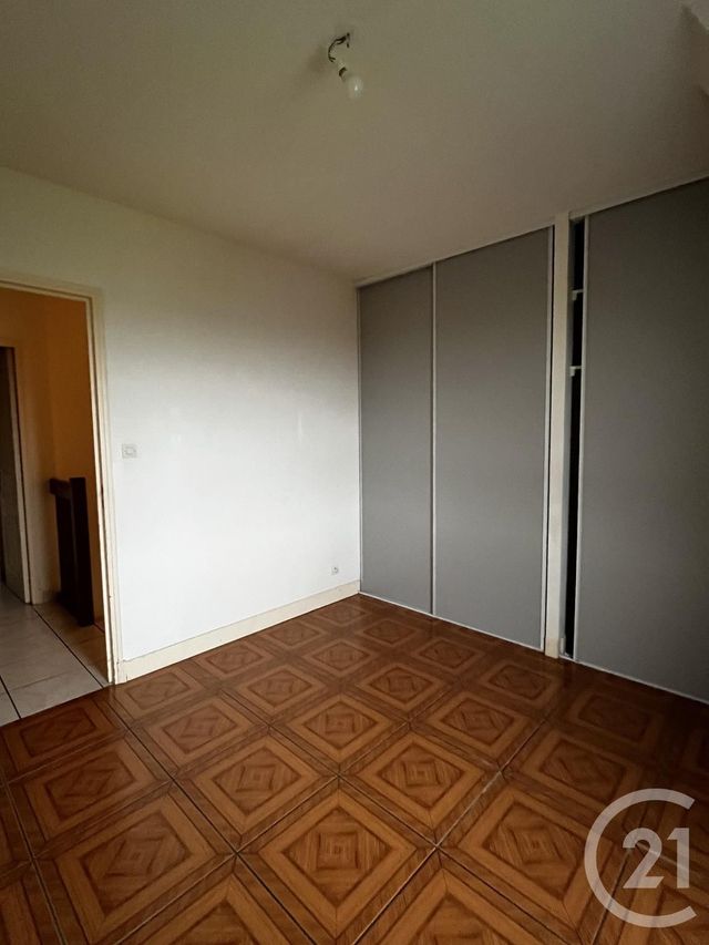 Maison &agrave; louer - 6 pi&egrave;ces - 121,35 m2 - Aurillac - 15 - AUVERGNE