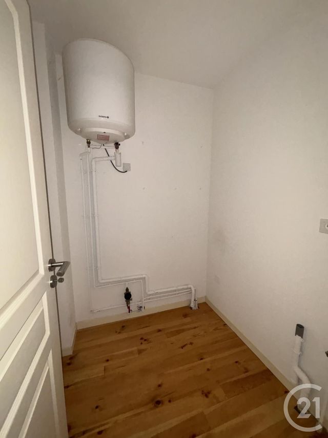 Appartement F2 &agrave; louer - 2 pi&egrave;ces - 61,52 m2 - Aurillac - 15 - AUVERGNE