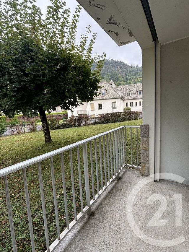 Appartement T2 &agrave; louer - 2 pi&egrave;ces - 45 m2 - Vic Sur Cere - 15 - AUVERGNE