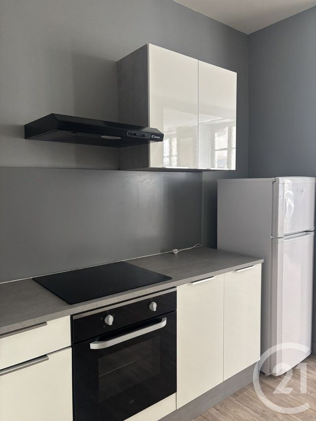 Appartement T2 &agrave; louer - 2 pi&egrave;ces - 52 m2 - Aurillac - 15 - AUVERGNE