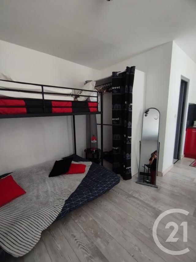 Appartement Studio &agrave; louer - 1 pi&egrave;ce - 27 m2 - Aurillac - 15 - AUVERGNE