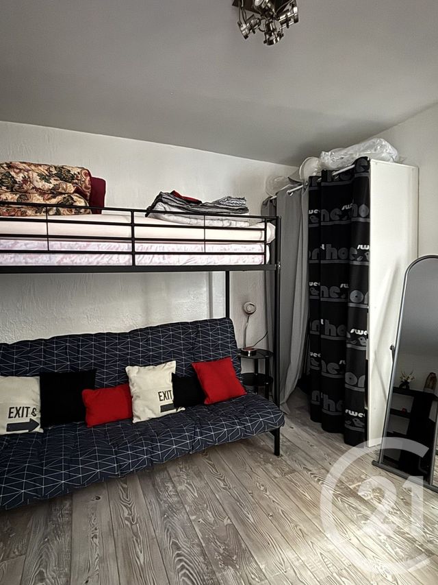 Appartement Studio &agrave; louer - 1 pi&egrave;ce - 27 m2 - Aurillac - 15 - AUVERGNE