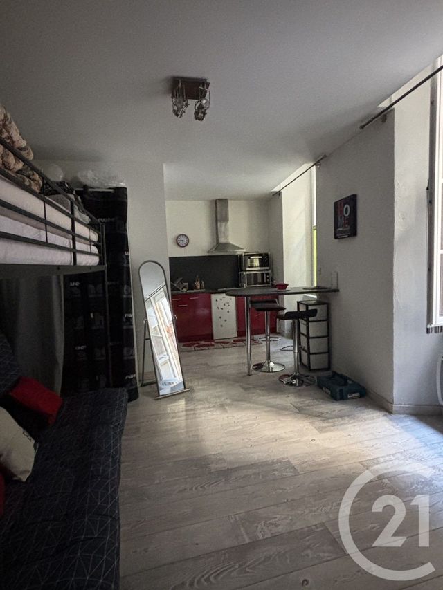 Appartement Studio &agrave; louer - 1 pi&egrave;ce - 27 m2 - Aurillac - 15 - AUVERGNE