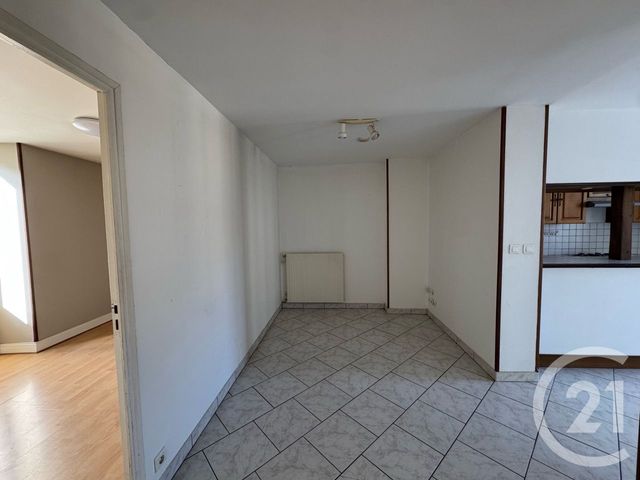 Appartement T3 &agrave; vendre - 4 pi&egrave;ces - 57 m2 - Aurillac - 15 - AUVERGNE
