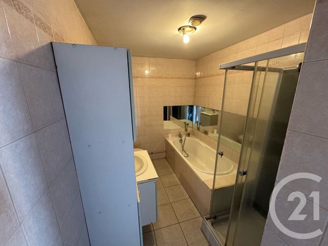 Appartement T3 &agrave; vendre - 4 pi&egrave;ces - 57 m2 - Aurillac - 15 - AUVERGNE