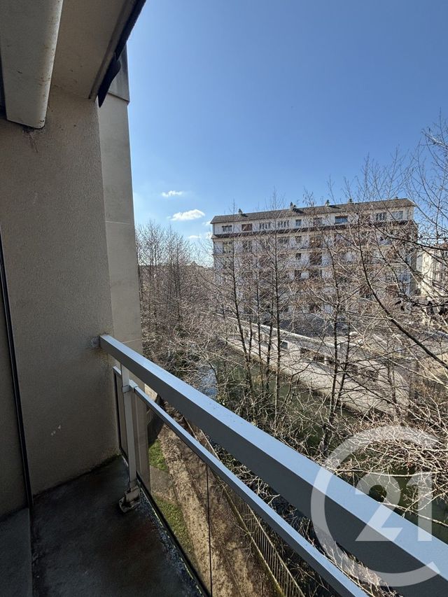 Appartement T2 &agrave; louer - 2 pi&egrave;ces - 46 m2 - Aurillac - 15 - AUVERGNE