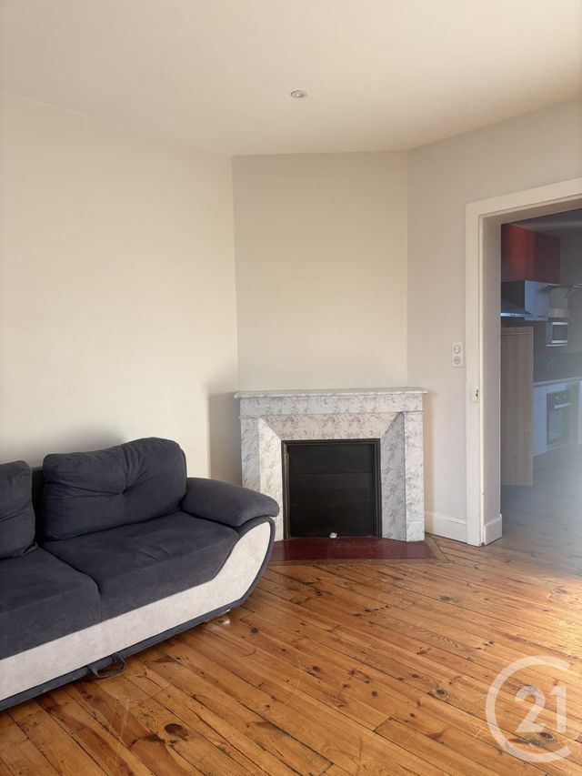 Appartement T2 &agrave; louer - 2 pi&egrave;ces - 48 m2 - Aurillac - 15 - AUVERGNE