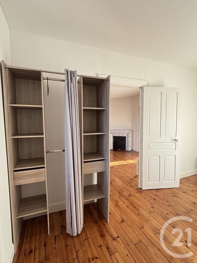 Appartement T2 &agrave; louer - 2 pi&egrave;ces - 48 m2 - Aurillac - 15 - AUVERGNE