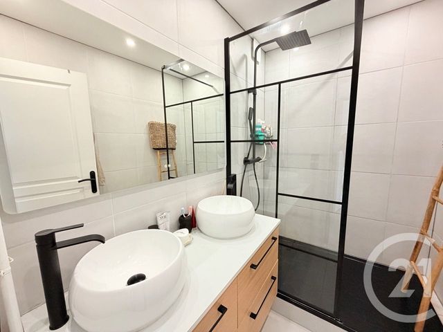 Appartement F4 &agrave; vendre - 5 pi&egrave;ces - 80,28 m2 - Aurillac - 15 - AUVERGNE