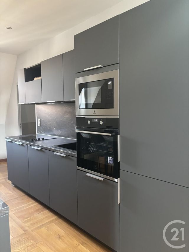 Appartement Duplex &agrave; louer - 2 pi&egrave;ces - 80 m2 - Aurillac - 15 - AUVERGNE