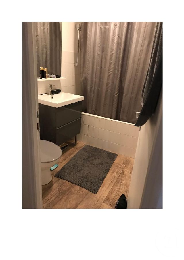 Appartement T2 &agrave; louer - 2 pi&egrave;ces - 43 m2 - Aurillac - 15 - AUVERGNE