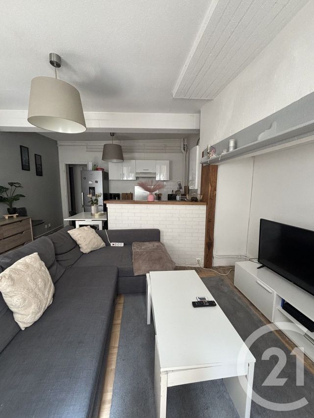 Appartement T2 &agrave; louer - 2 pi&egrave;ces - 43 m2 - Aurillac - 15 - AUVERGNE