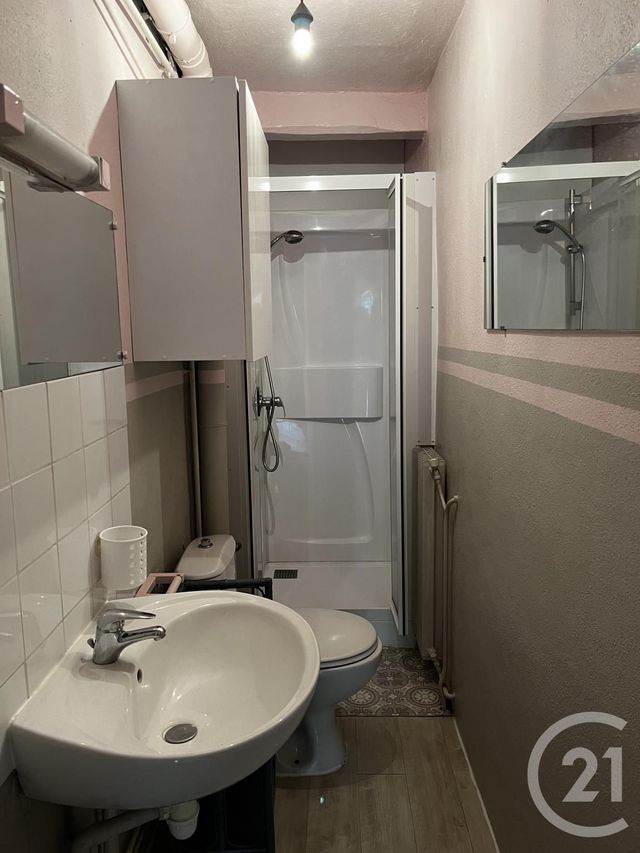 Appartement T2 &agrave; louer - 2 pi&egrave;ces - 45 m2 - Aurillac - 15 - AUVERGNE